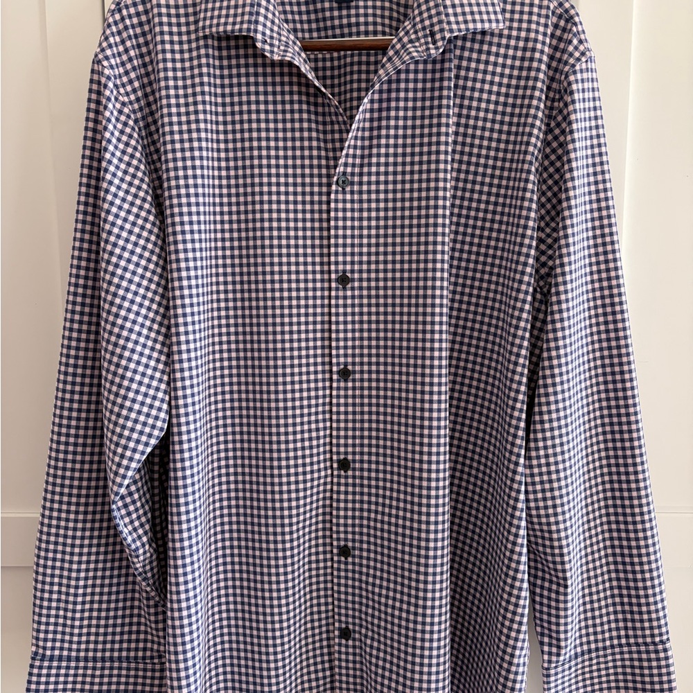 Mizzen+Main Navy and Light Pink Gingham Shirt